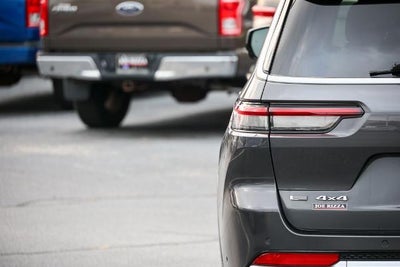 2022 Jeep Grand Cherokee L Summit
