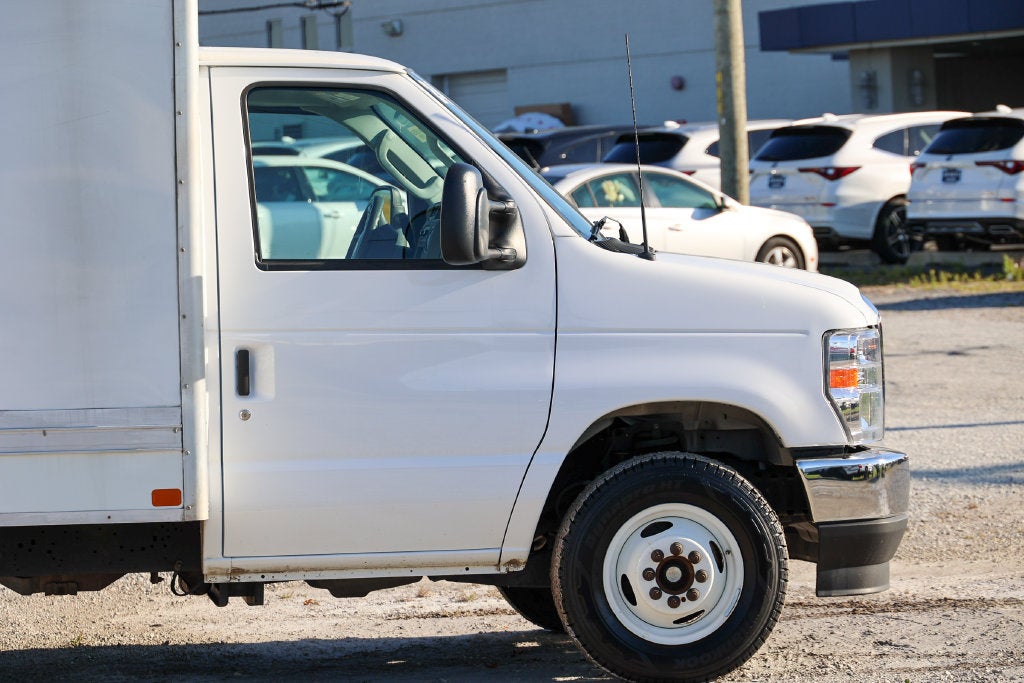 2024 Ford E-350SD Base Cutaway