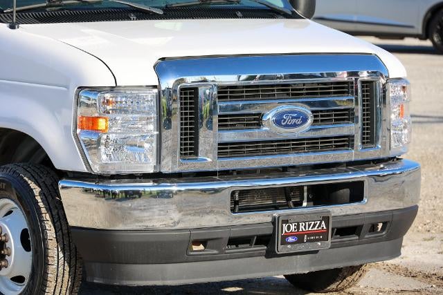 2024 Ford E-350SD Base Cutaway