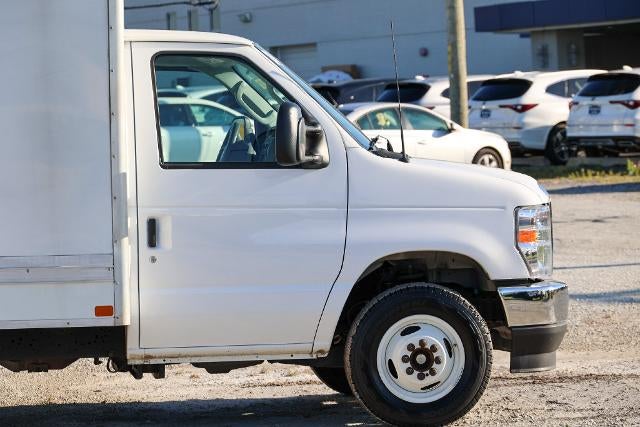 2024 Ford E-350SD Base Cutaway