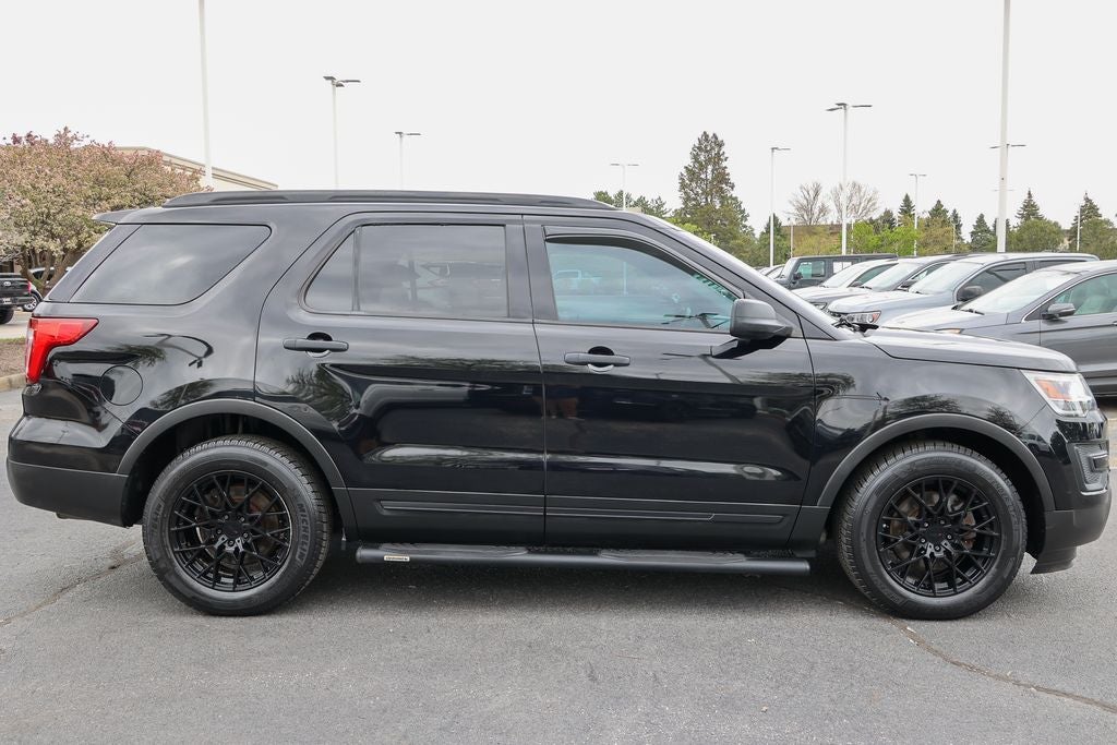 2017 Ford Explorer Base