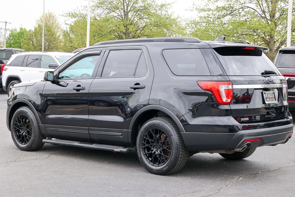 2017 Ford Explorer Base