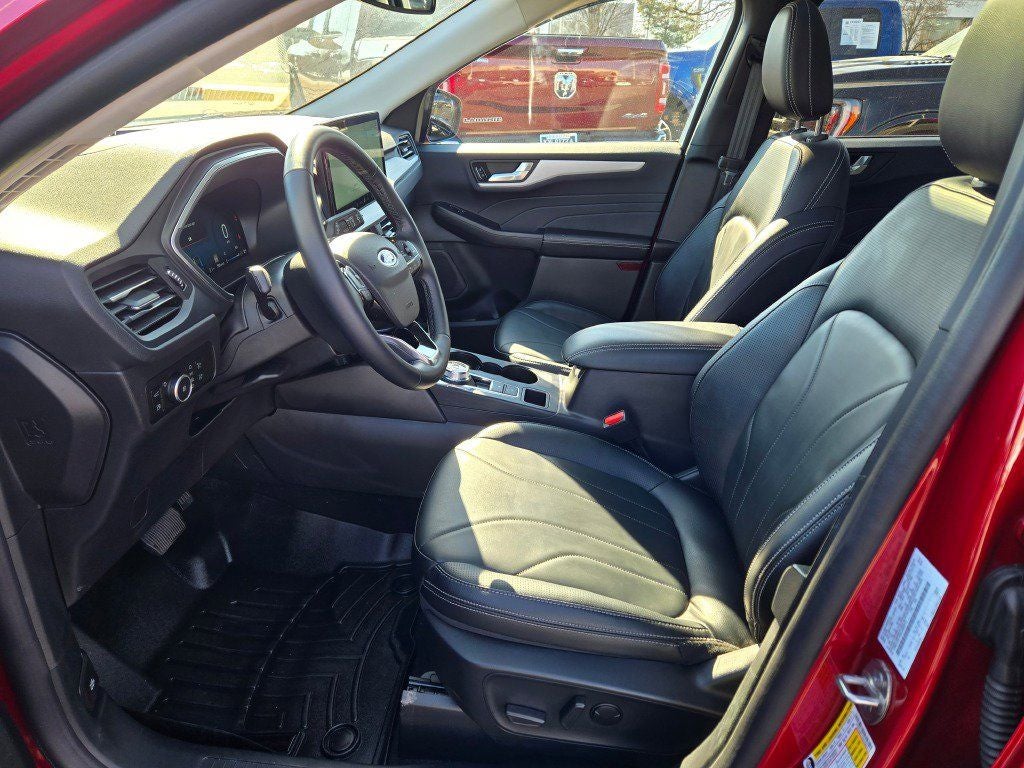 2025 Ford Escape Plug-In Hybrid Base