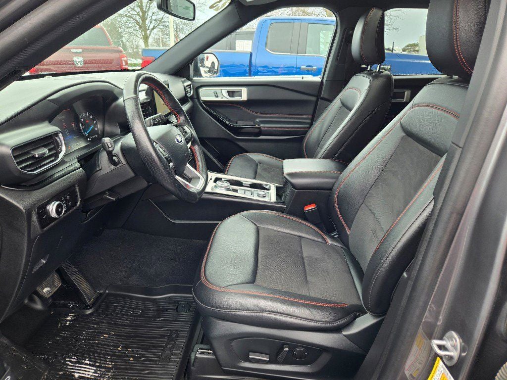 2023 Ford Explorer ST-Line