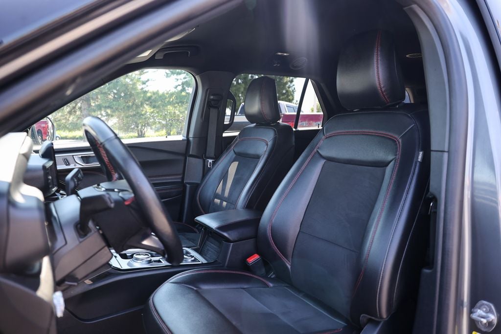 2022 Ford Explorer ST-Line