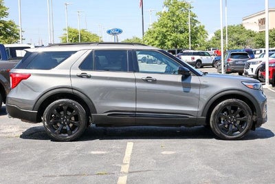 2022 Ford Explorer ST-Line