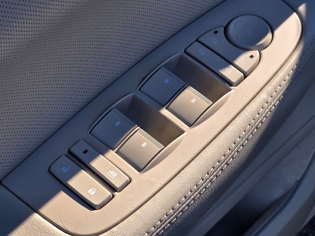 2009 Cadillac DTS Base