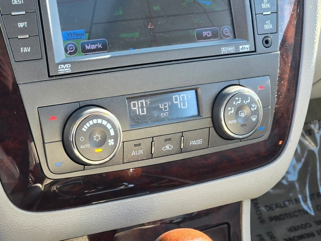 2009 Cadillac DTS Base