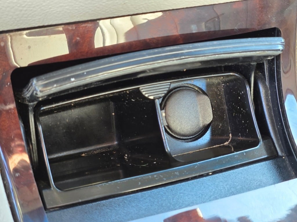 2009 Cadillac DTS Base