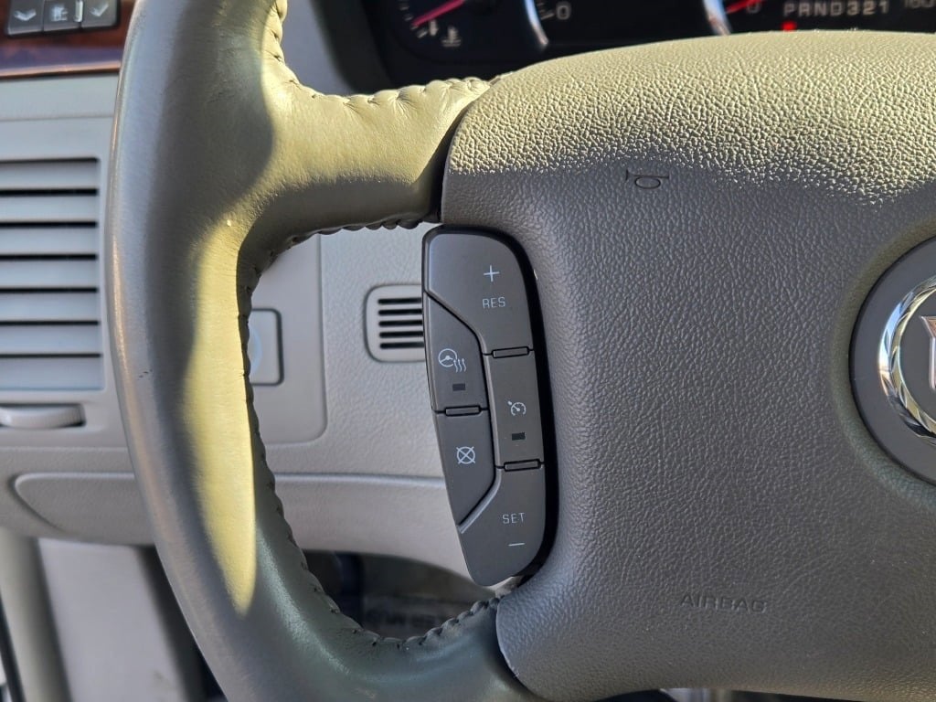 2009 Cadillac DTS Base