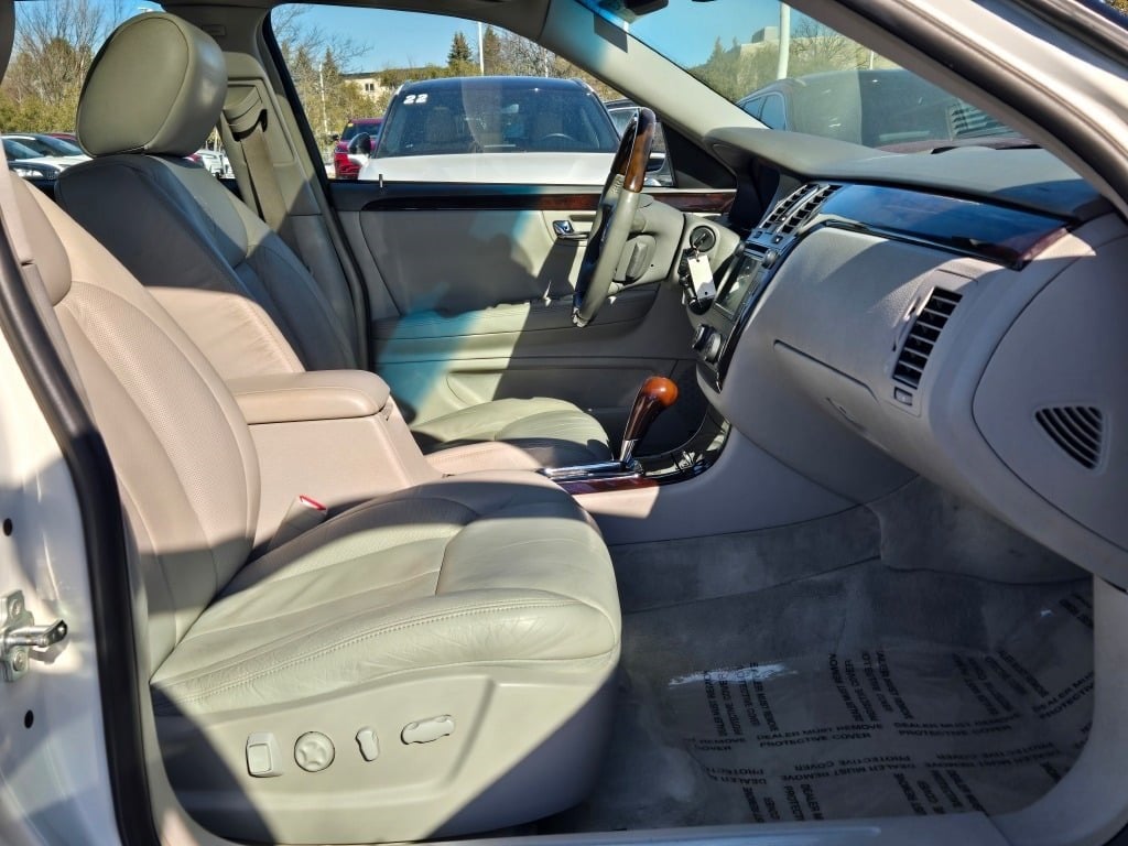 2009 Cadillac DTS Base