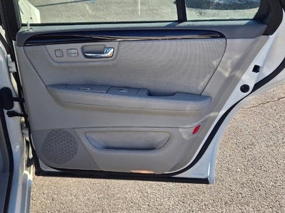 2009 Cadillac DTS Base