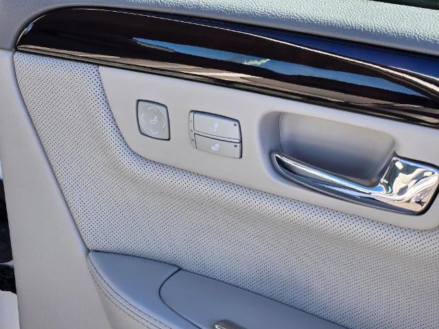 2009 Cadillac DTS Base