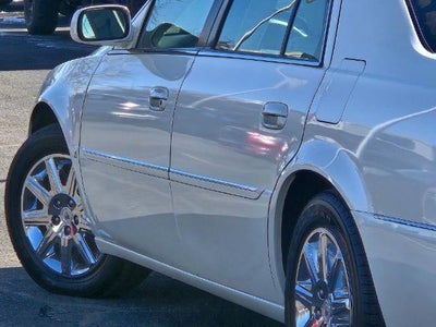 2009 Cadillac DTS Base