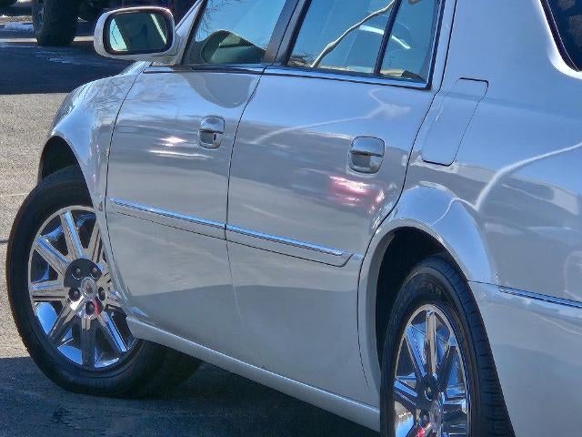 2009 Cadillac DTS Base