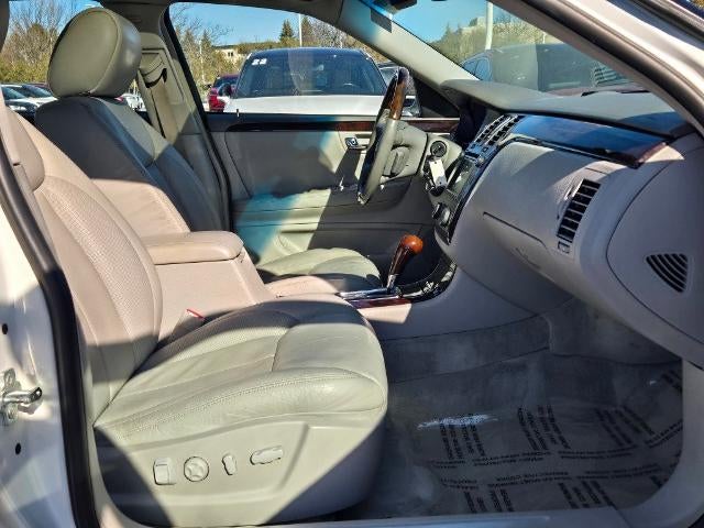 2009 Cadillac DTS Base