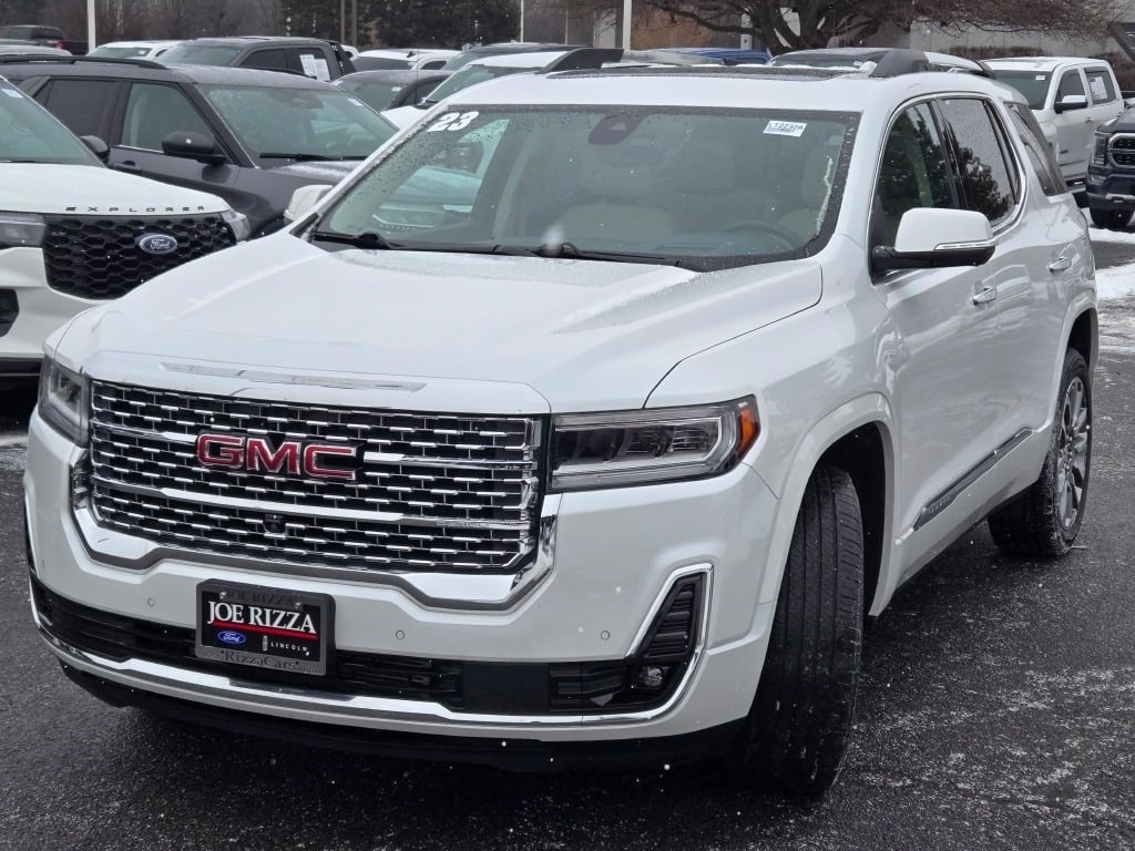 2023 GMC Acadia Denali