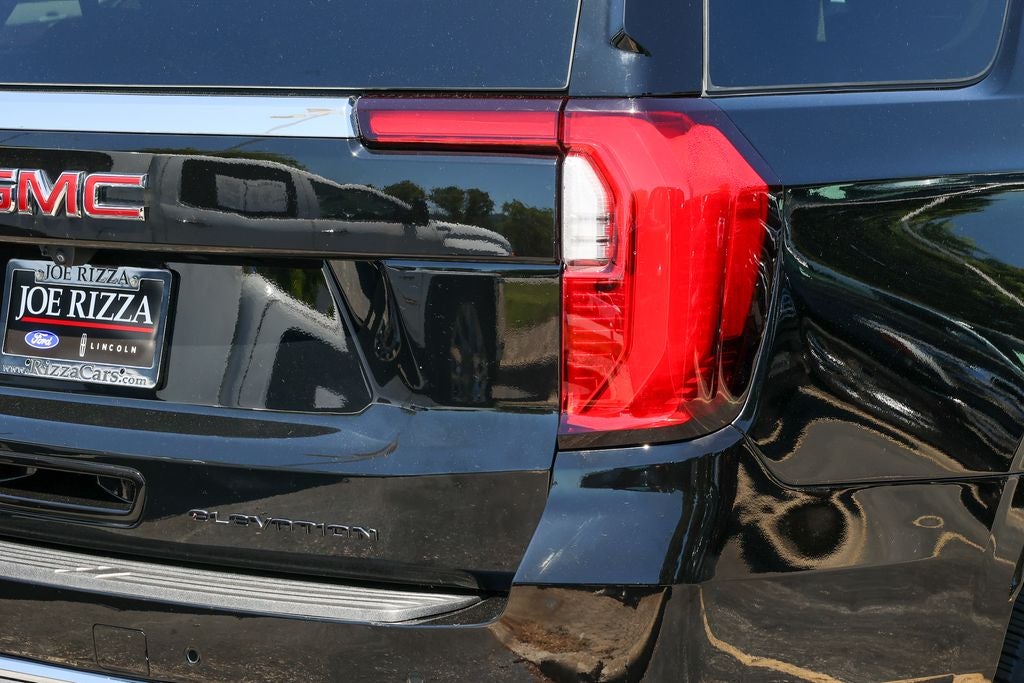 2025 GMC Yukon Elevation