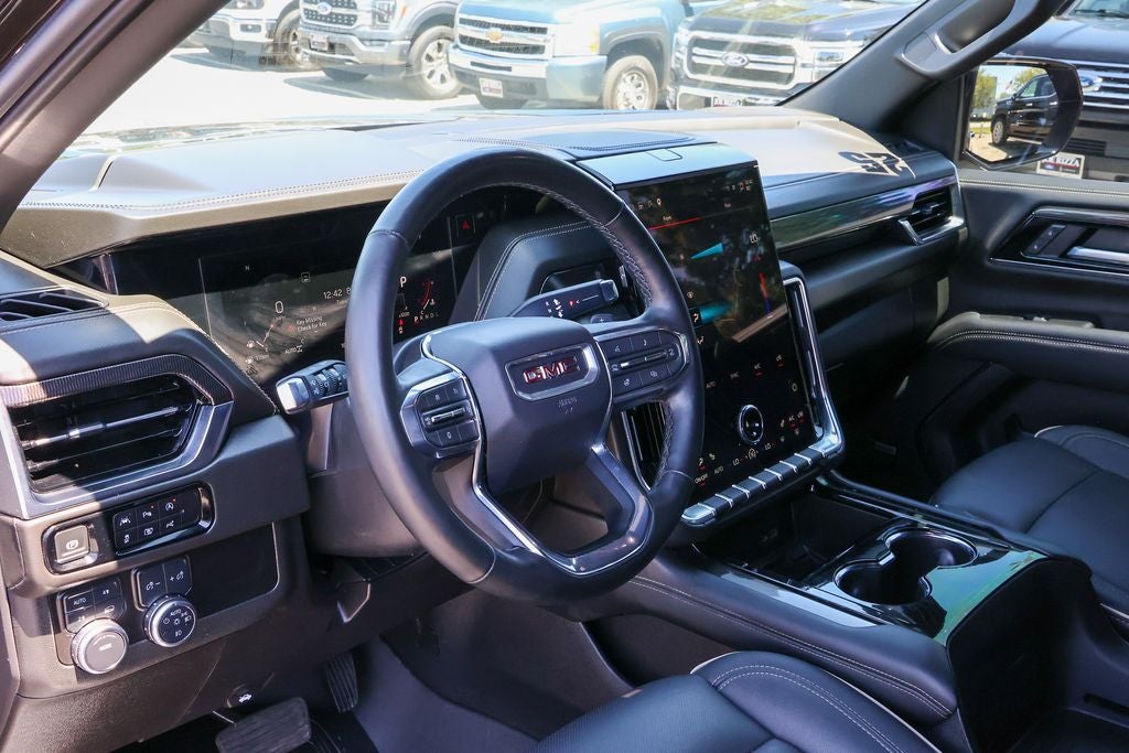 2025 GMC Yukon Elevation