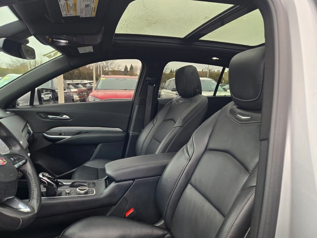 2021 Cadillac XT4 Premium Luxury