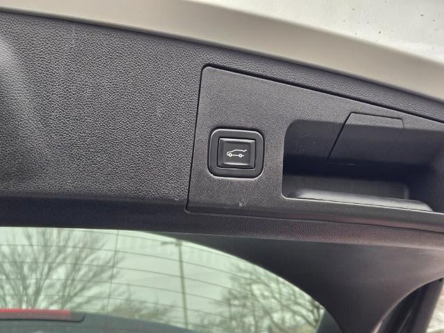 2021 Cadillac XT4 Premium Luxury