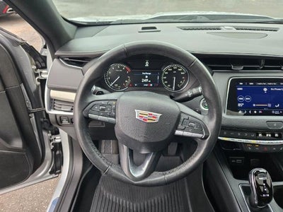 2021 Cadillac XT4 Premium Luxury