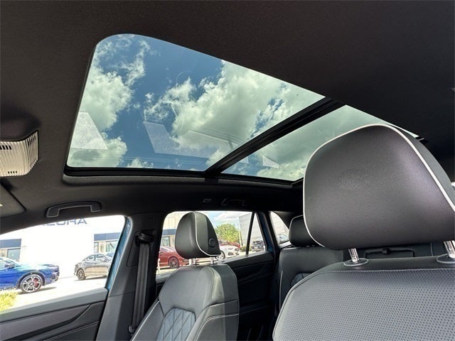 2024 Volkswagen Atlas Cross Sport 2.0T SEL Premium R-Line