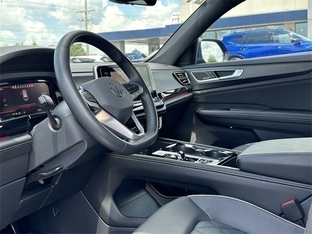 2024 Volkswagen Atlas Cross Sport 2.0T SEL Premium R-Line