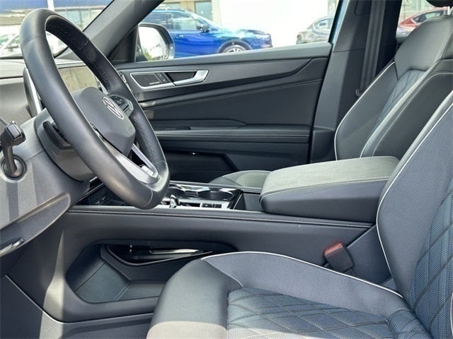 2024 Volkswagen Atlas Cross Sport 2.0T SEL Premium R-Line