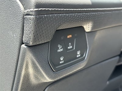 2024 Volkswagen Atlas Cross Sport 2.0T SEL Premium R-Line