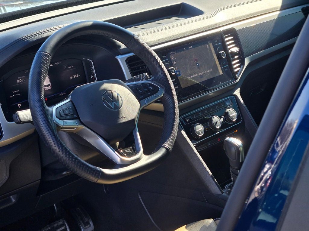 2023 Volkswagen Atlas Cross Sport 2.0T SEL R-Line