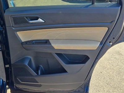 2023 Volkswagen Atlas Cross Sport 2.0T SEL R-Line