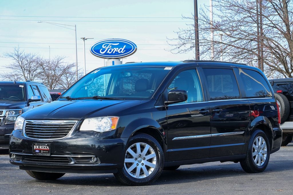 2014 Chrysler Town & Country Touring