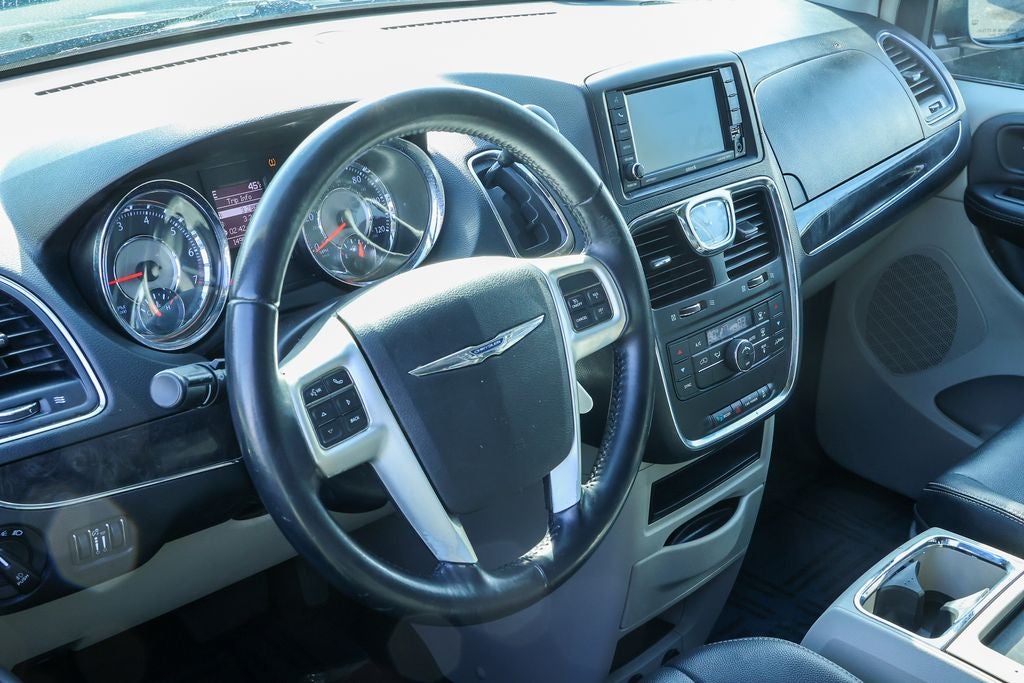 2014 Chrysler Town & Country Touring