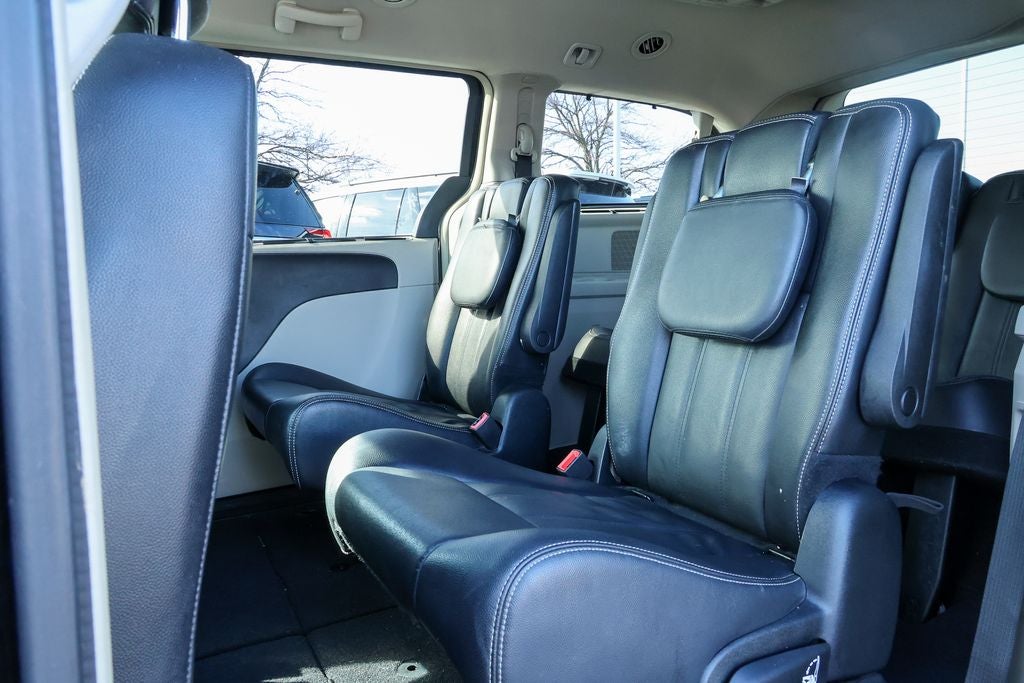 2014 Chrysler Town & Country Touring