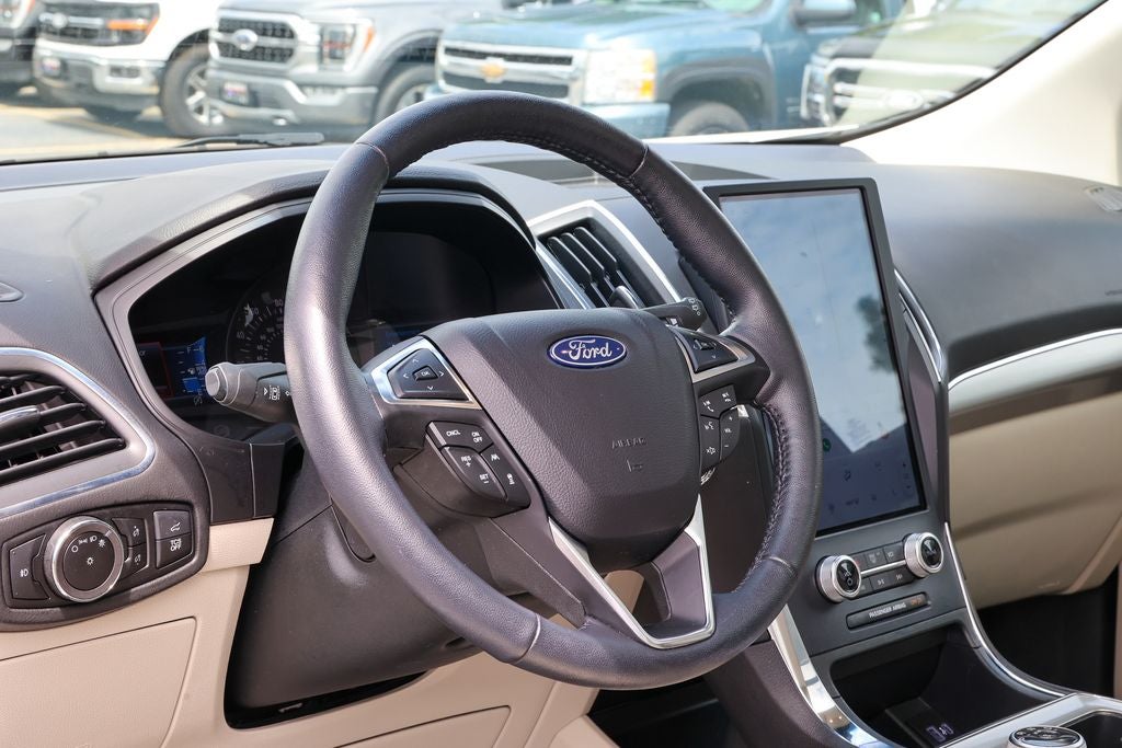 2024 Ford Edge Titanium