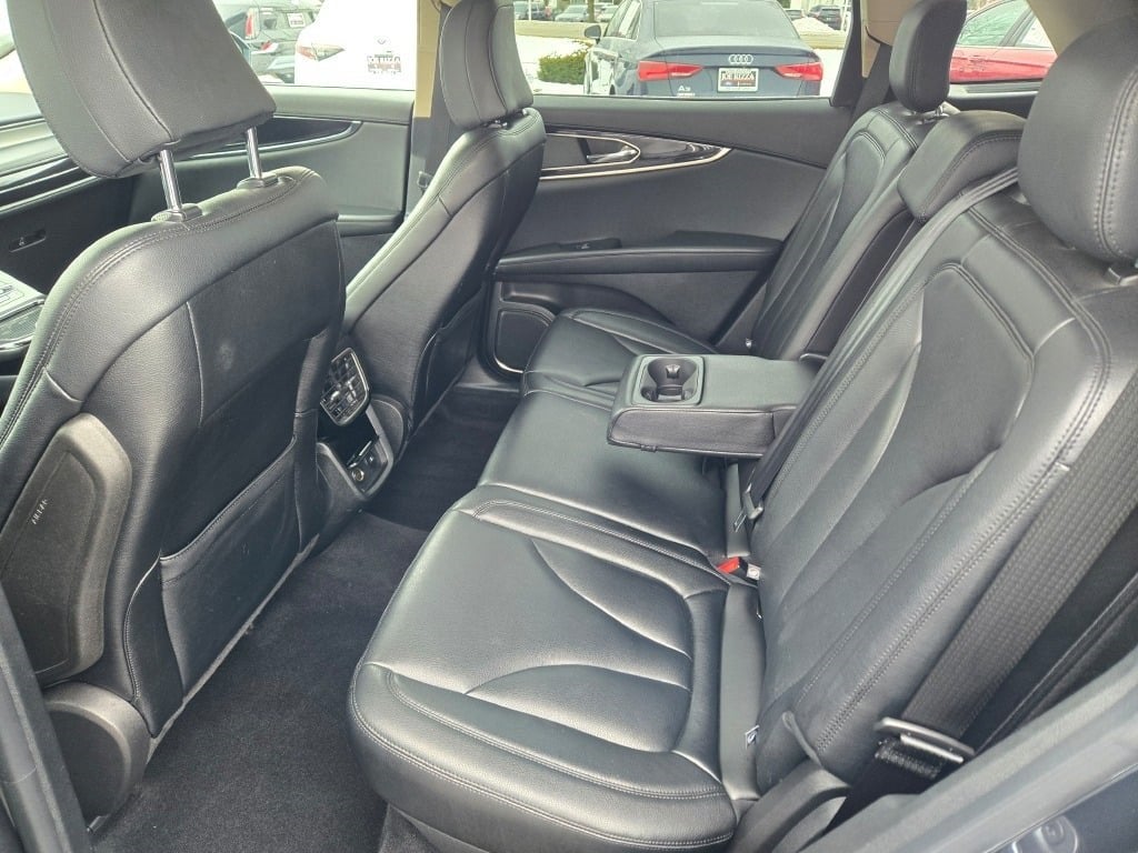 2022 Lincoln Nautilus Standard