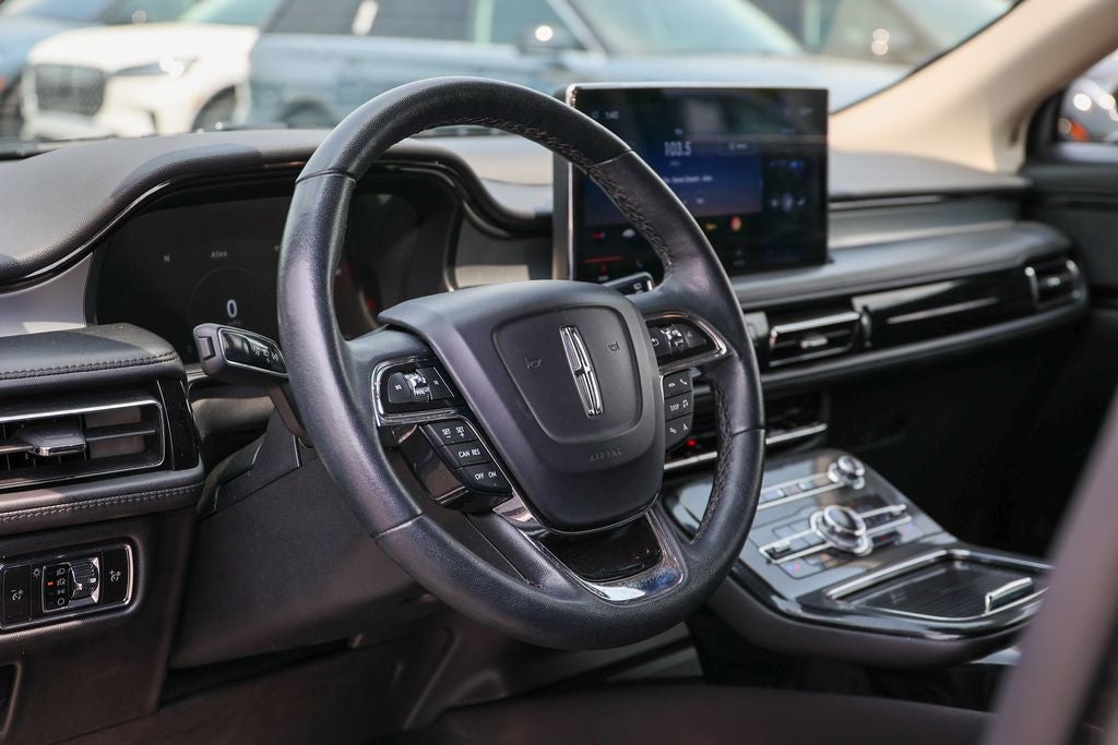 2023 Lincoln Nautilus Standard
