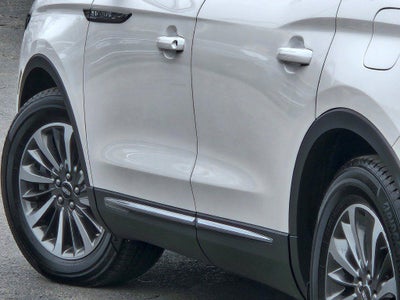 2019 Lincoln Nautilus Select