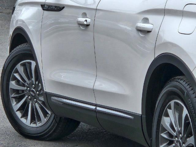 2019 Lincoln Nautilus Select