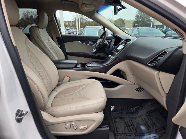 2019 Lincoln Nautilus Select