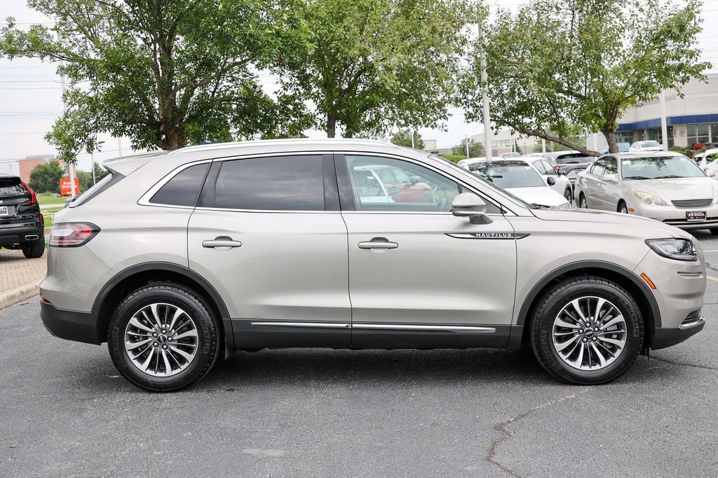 2023 Lincoln Nautilus Standard