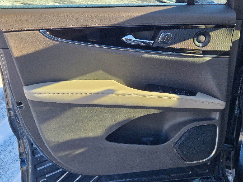 2021 Lincoln Nautilus Reserve