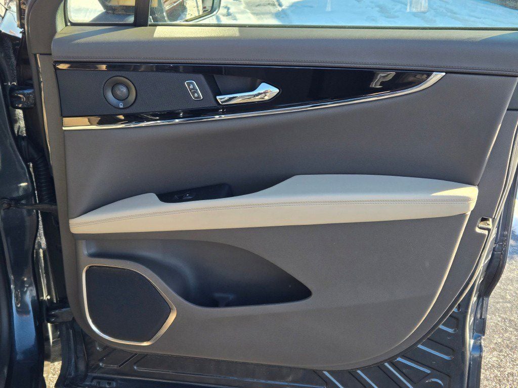 2021 Lincoln Nautilus Reserve