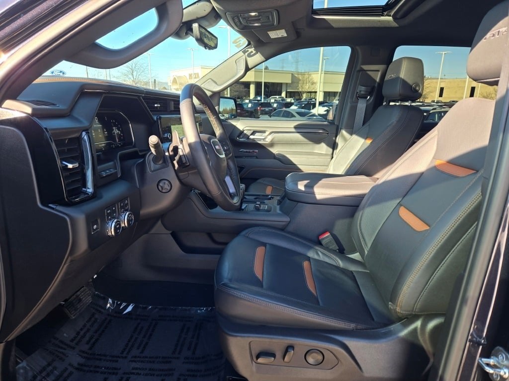2025 GMC Sierra 1500 AT4