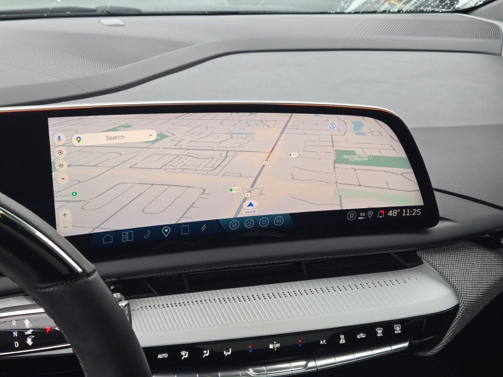 2025 Cadillac OPTIQ Luxury