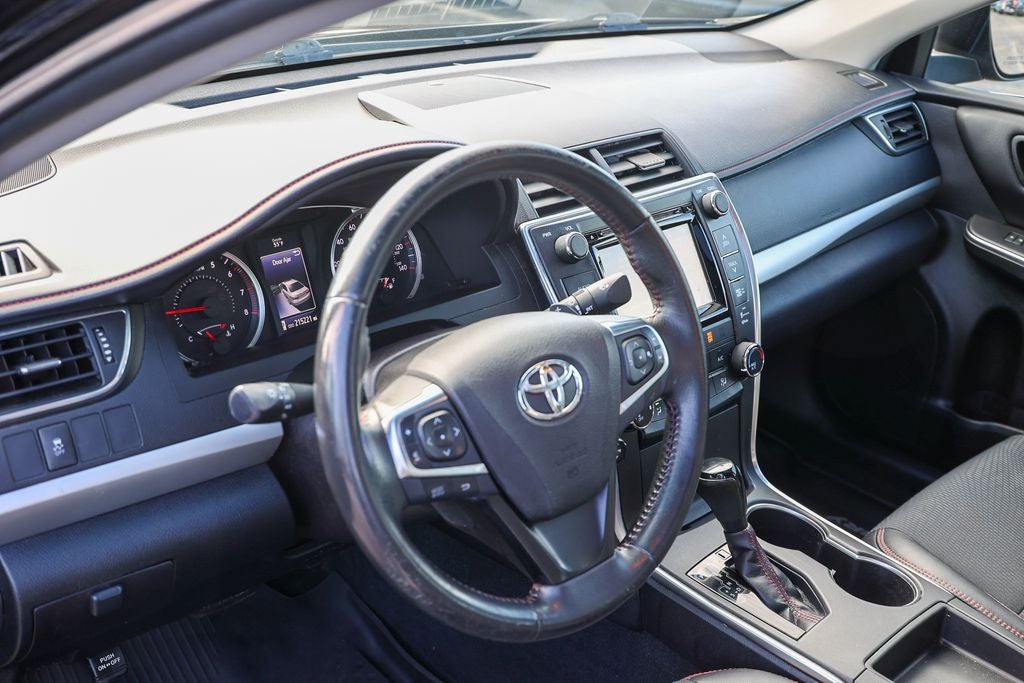 2017 Toyota Camry SE