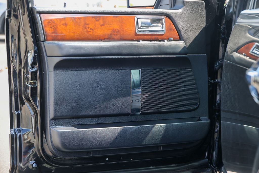 2017 Lincoln Navigator Select