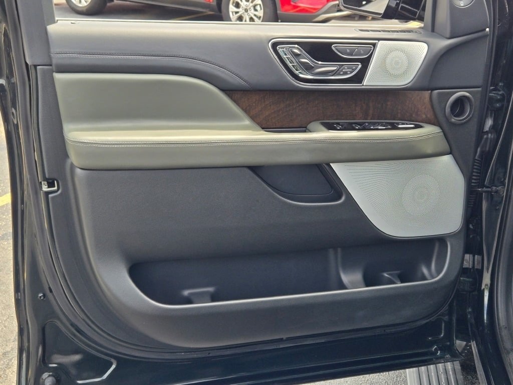 2023 Lincoln Navigator Black Label