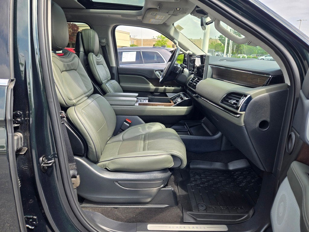 2023 Lincoln Navigator Black Label